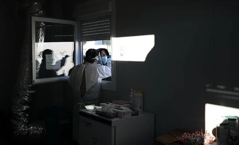 ABD'de Kovid-19 nedeniyle ölenlerin sayısı 273 bini geçti