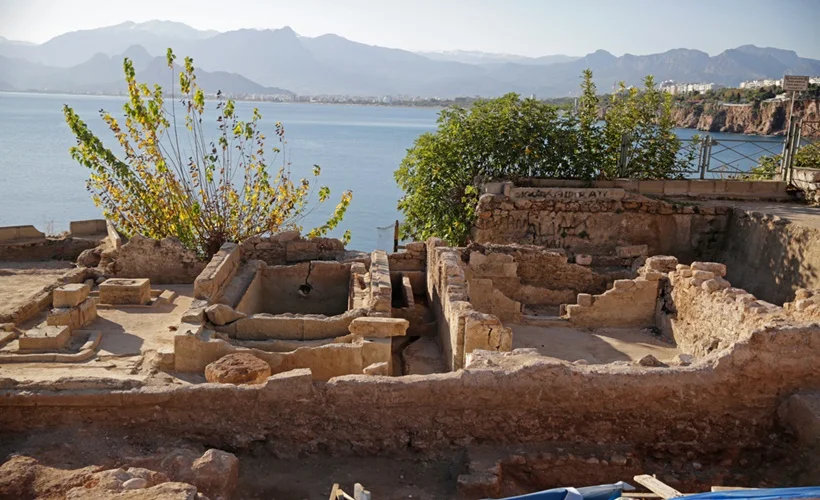 Antalya'da 'Buz' kalıntıları bulundu