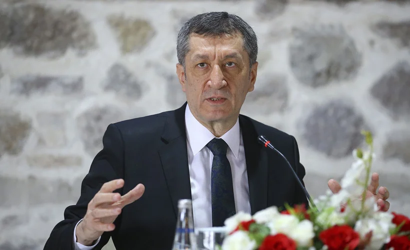 Bakan Selçuk: Özlediğimiz her şeye yeniden kavuşacağız