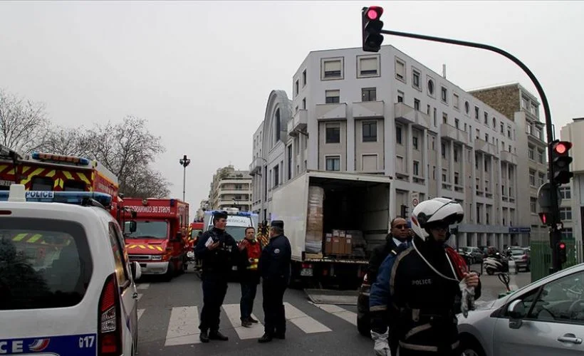 Charlie Hebdo saldırısı davası Kovid-19 engeline takıldı