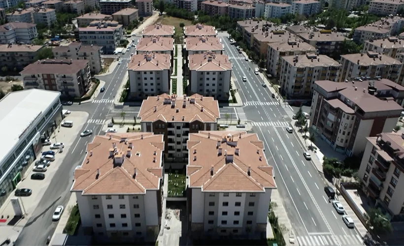 Depremzedeler için yapılan 10 bin konut sahiplerini bekliyor