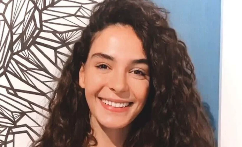 Ebru Şahin kimdir?