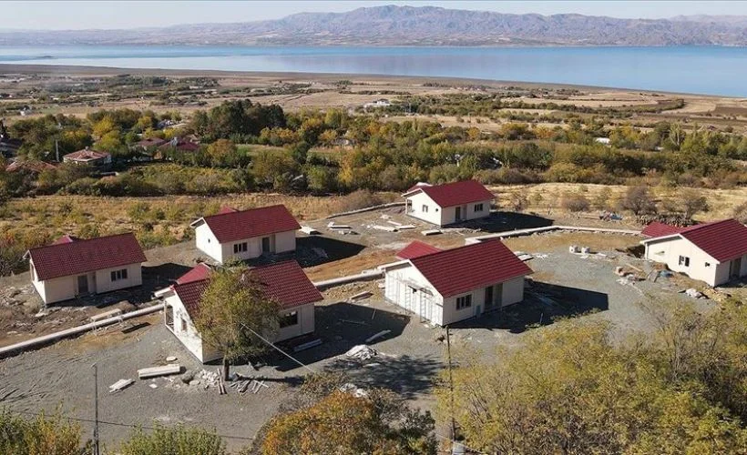 Elazığ'ın köylerindeki depremzedeler ileri yapı teknolojisiyle üretilen evlere kavuşacak