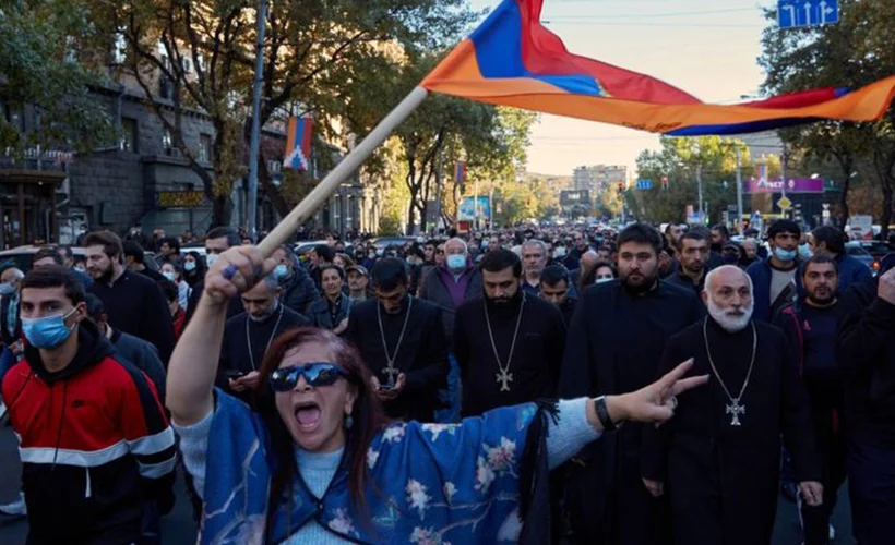 'Ermenistan'da birçok kişi, anlaşmayı teslimiyet olarak görüyor'