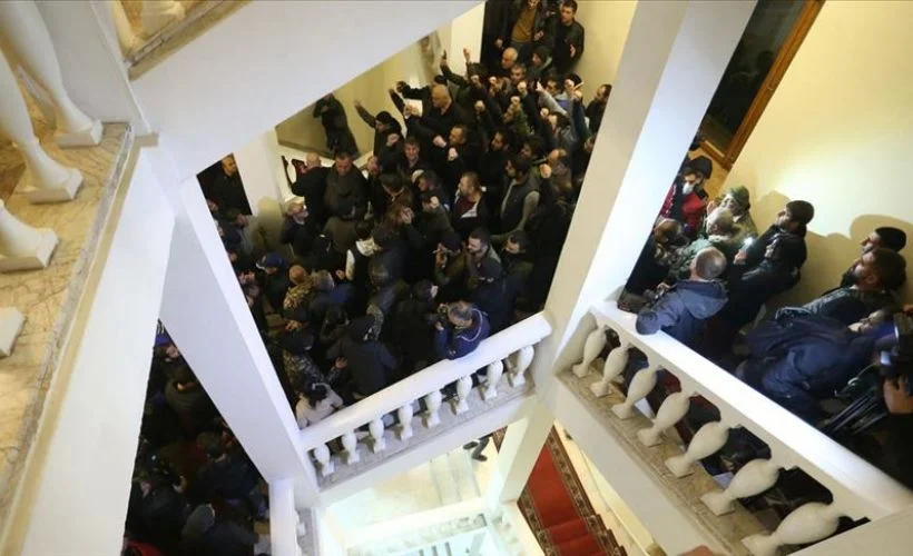 Ermenistan'da Paşinyan'ın istifası için protestolar sürüyor