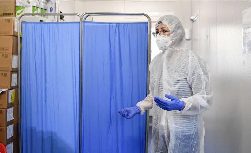 Fransa'da günlük vaka sayısı 60 bini geçti