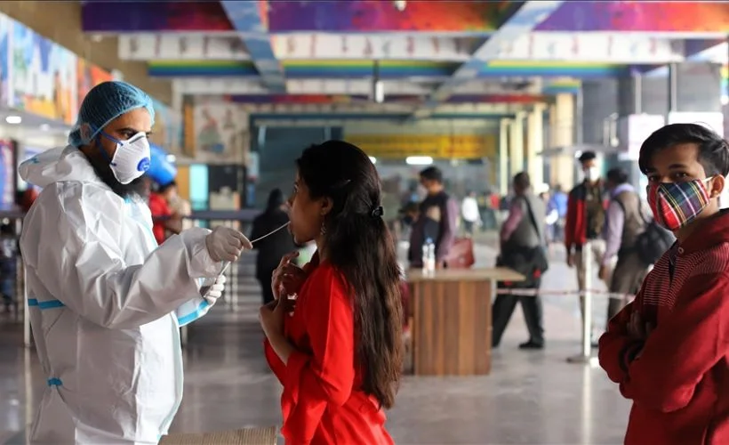 Hindistan'da vaka sayısı 9.5 milyona yaklaştı