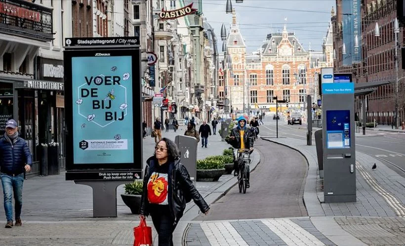 Hollanda'da Kovid-19 vaka artışları nedeniyle ek önlemler açıklandı