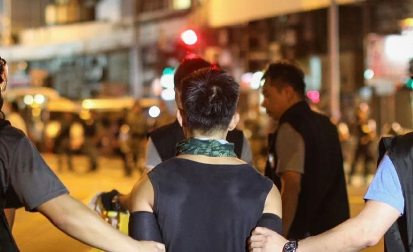 Hong Kong'ta 'Çin karşıtı öğretmenleri ihbar' kampanyası!