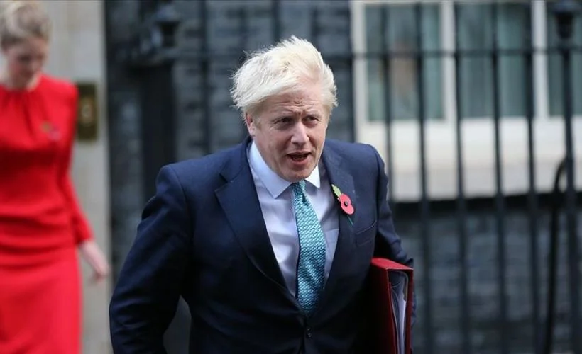 İngiltere Başbakanı Johnson yeni Kovid-19'la mücadele planını açıkladı