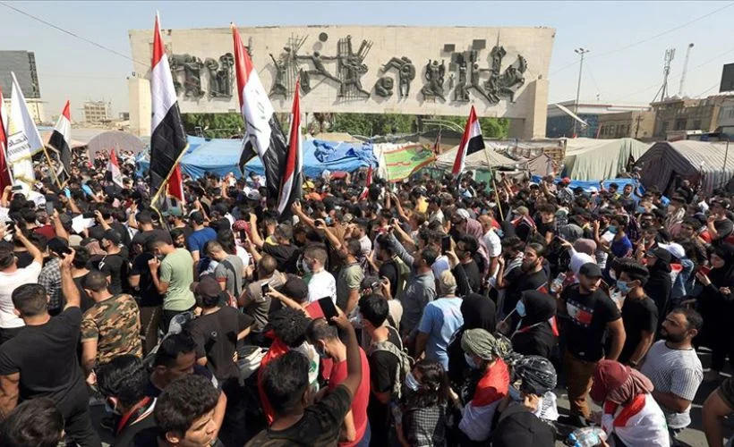 Irak'ta maaşları iki aydır ödenmeyen memurlar greve gitti