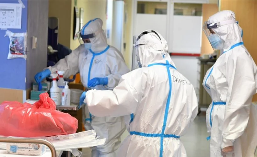 İtalya'da son 24 saatte 686 kişi Kovid-19 nedeniyle hayatını kaybetti