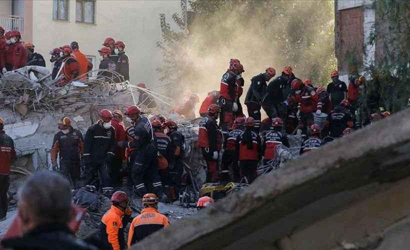 İzmir'deki depremde can kaybı 92'ye yükseldi