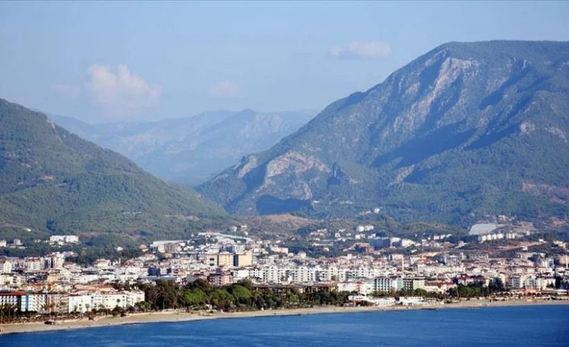 Koronavirüs sürecinde Türkiye'yi 'güvenli' bulanlar ülkelerine dönmek istemiyor