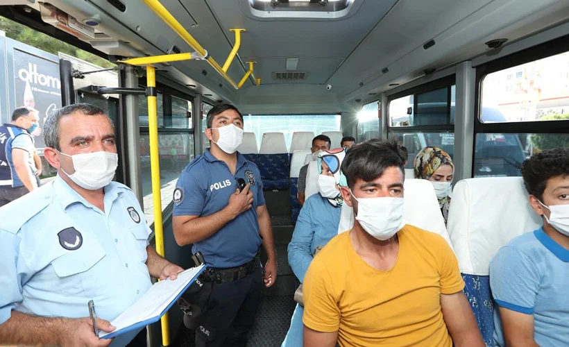 Koronavirüs tedbirlerine uymayan 5 bine yakın kişiye ceza