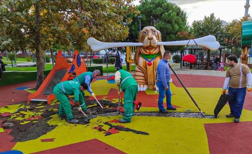 Küçükçekmece'deki parkta yıldızın yerine yeni düzenleme yapılıyor