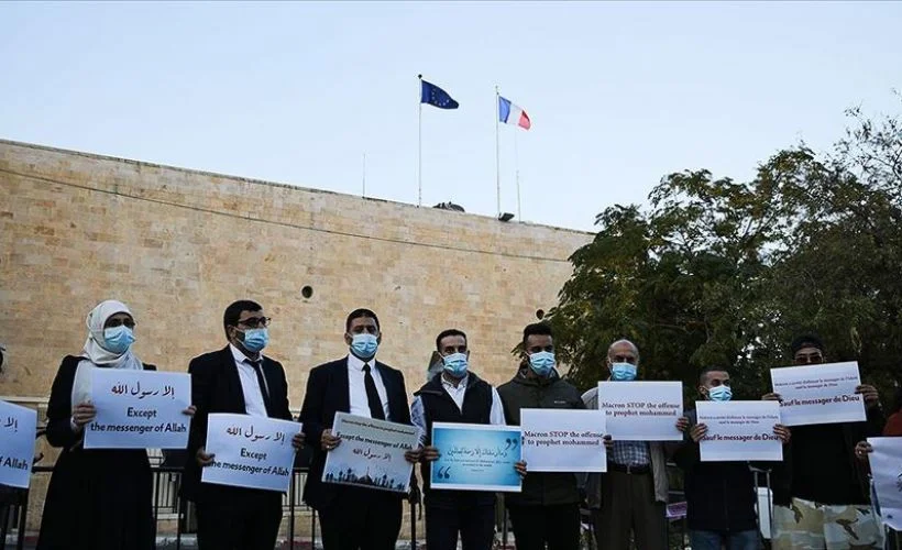 Kudüs'te Fransa ve Macron'un İslam karşıtlığı protesto edildi