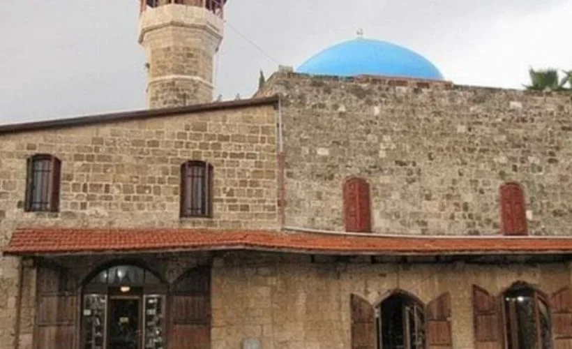 Lübnan'da bir caminin imamını darp eden zanlılar yakalandı