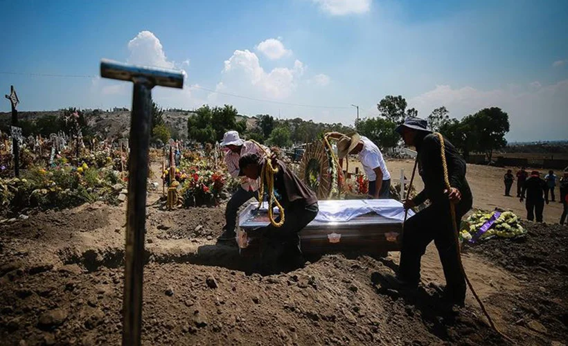 Meksika'da Kovid-19 kaynaklı ölümler 100 bini aştı