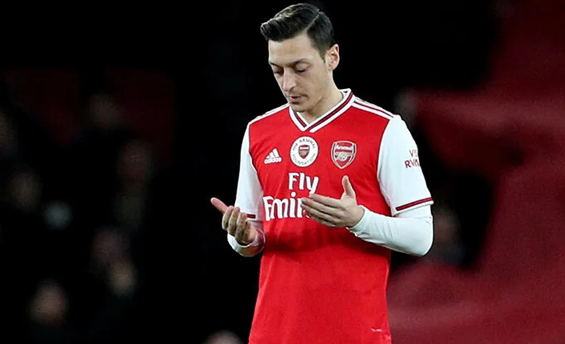 Mesut Özil'den İslam karşıtlığını iyilikle etkisiz hale getirme çağrısı