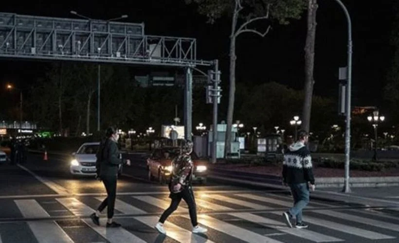 Sokağa çıkma yasağı bu gece mi başlıyor? Hafta sonu sokağa çıkma yasağı saat ne zaman saat kaçta başlayacak?
