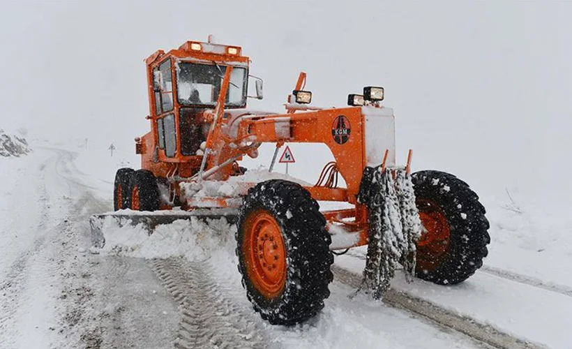 Tunceli'de kar ve tipi nedeniyle 25 köy yolu ulaşıma kapandı
