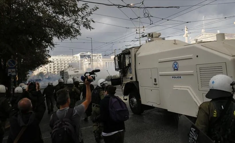 Yunanistan'da '17 Kasım' protestolarına polis müdahalesi