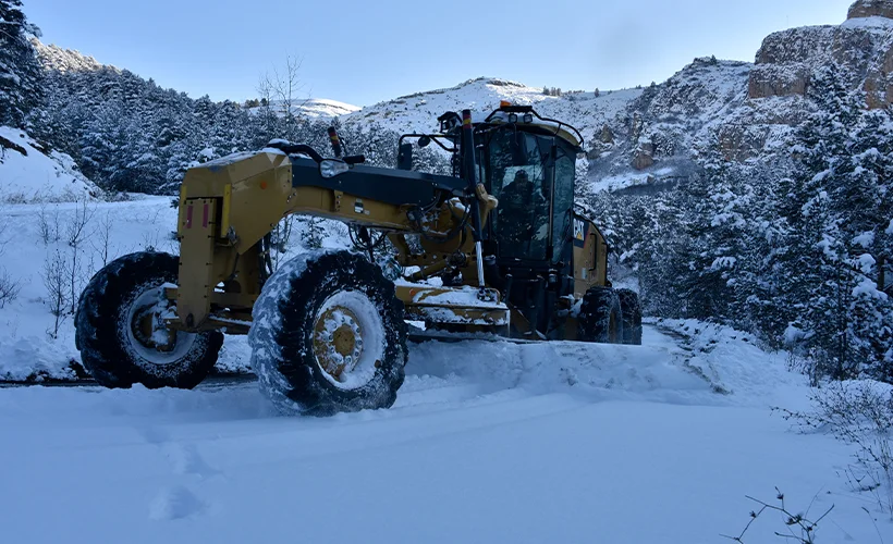3 ilde 112 köy yolu kardan kapandı