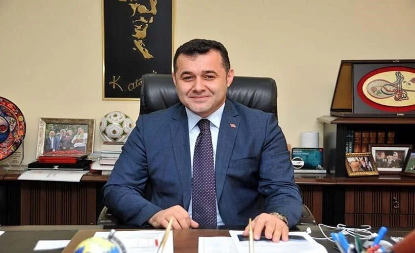Adem Murat Yücel kimdir?
