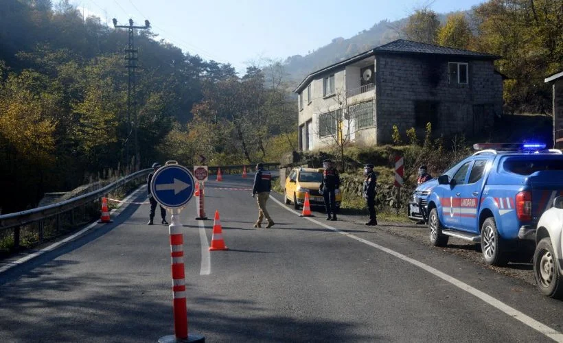 Akçaabat'ta karantina haberini duyanlar mahalleyi terk etti