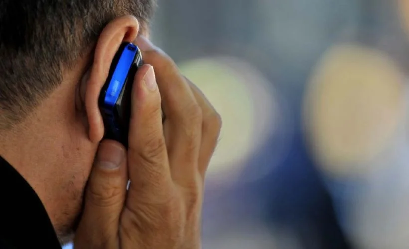 Aman dikkat! Telefonu kullanırken bu hata felç ediyor