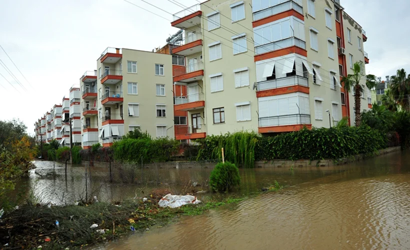 Antalya göle döndü