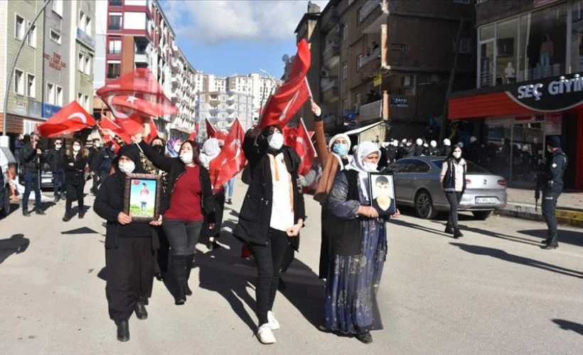 'Artık yeter, çocuklarımızı bize versinler anaların gözyaşları dinsin.'