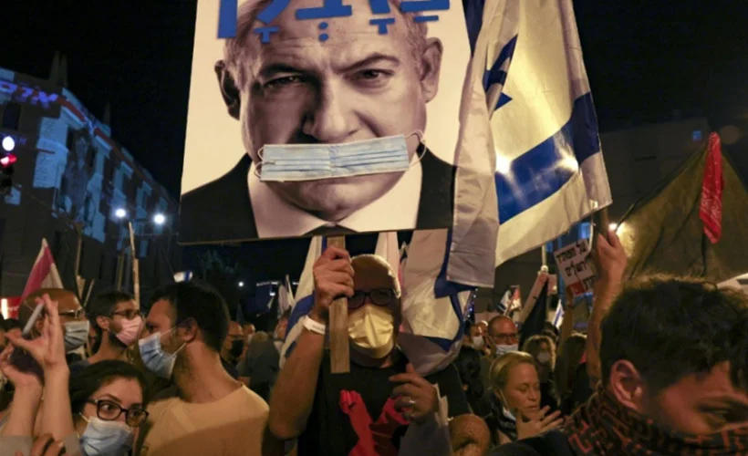 Binlerce İsrailli gösterici, Netanyahu'nun istifasını istedi