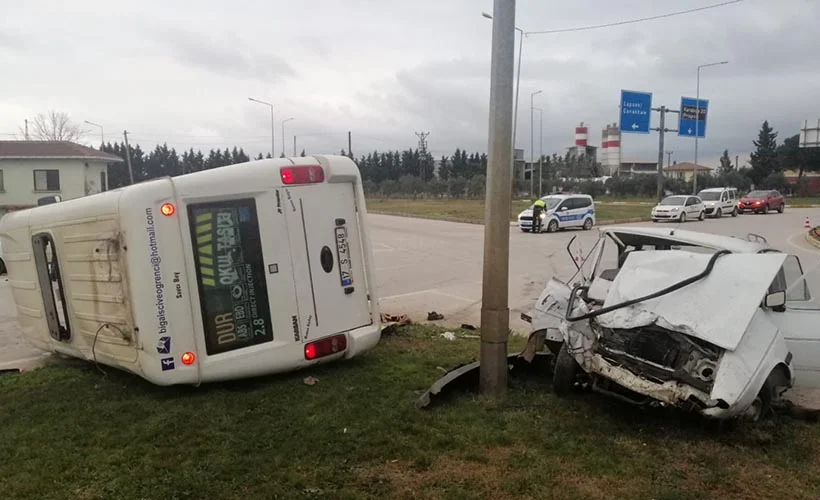Çanakkale'de trafik kazası: 1 ölü, 4 yaralı