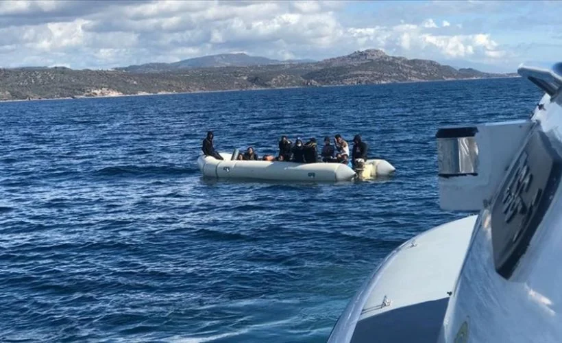 Çanakkale'de Türk kara sularına geri itilen 22 sığınmacı kurtarıldı