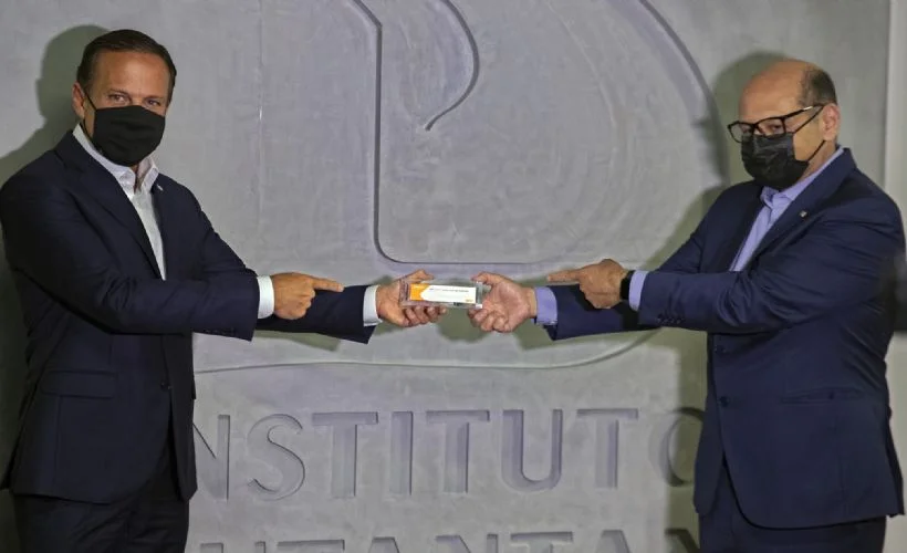 Çin aşısı Brezilya'yı ikiye böldü