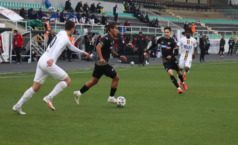 Denizlispor evinde vuruldu