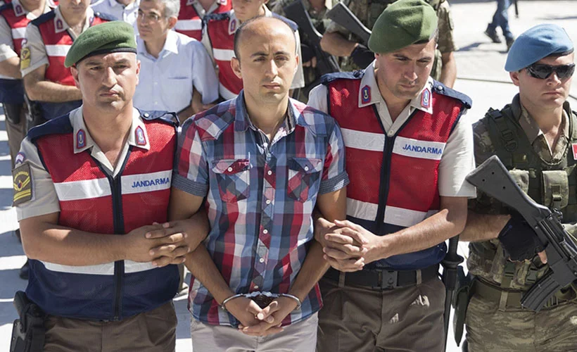 Emniyeti bombalayan eski pilot Özkan da cezasız kalmadı