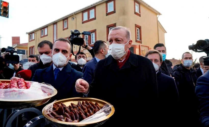 Erdoğan'dan cevizli sucuk, lokum ikramı: 'Yiyin, Kovid'den kurtulun'