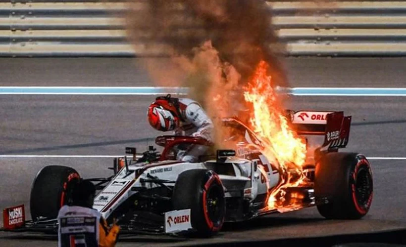 Formula 1 Abu Dhabi'de ' Alev Alev'