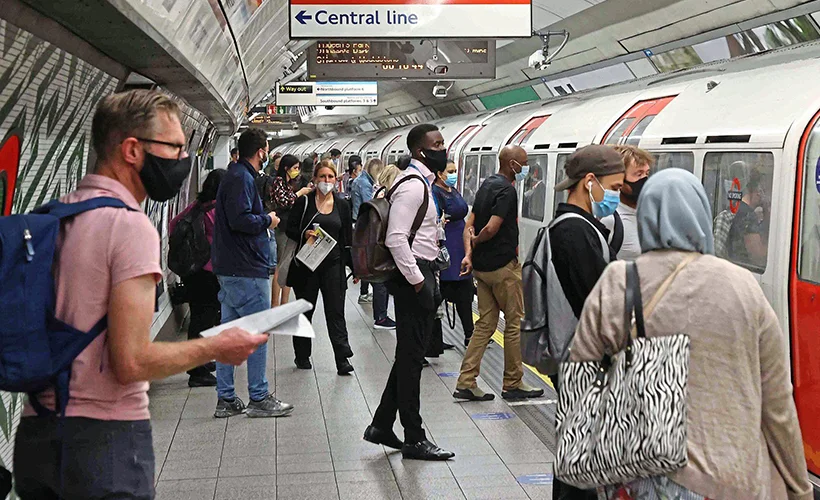 İngiltere'de enfeksiyon seviyesinde keskin bir yükseliş yaşanıyor