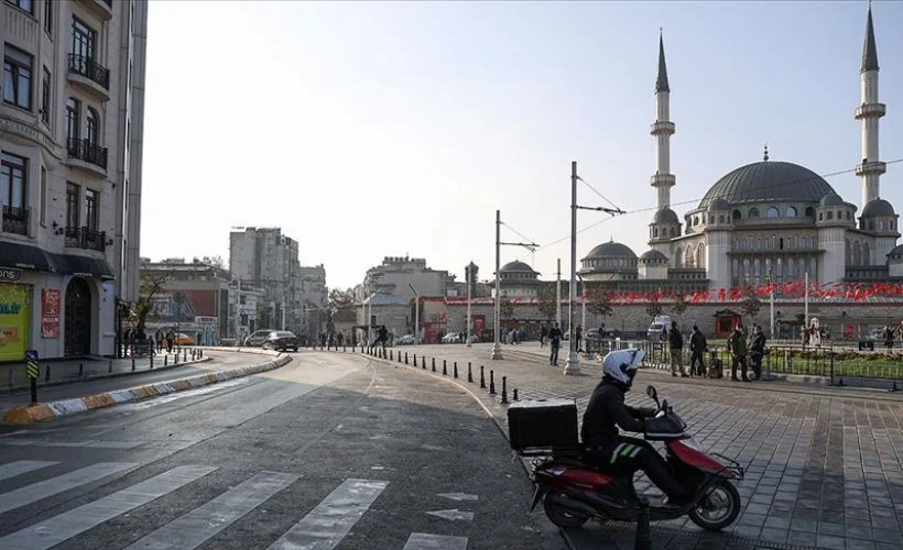 İstanbul'da sokağa çıkma kısıtlamasına genel olarak uyuldu