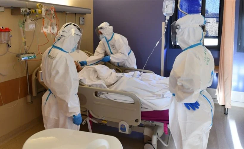 İtalya'da son 24 saatte 674 kişi Kovid-19'dan hayatını kaybetti
