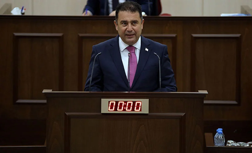 KKTC Başbakanı, yeni hükümetin programını Meclis'te okudu