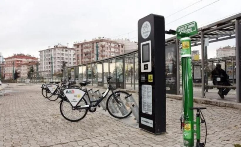 Konya'da, bisiklet tamir istasyonları hizmete girdi