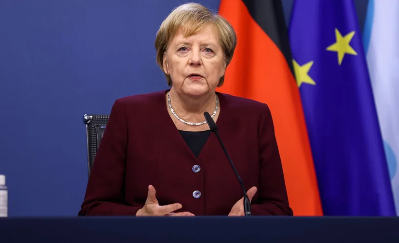 Merkel topu NATO'y attı
