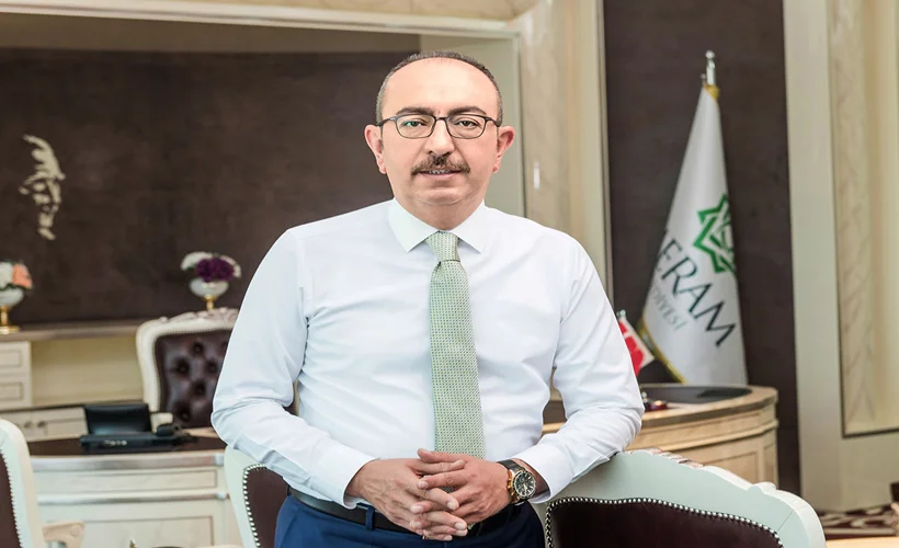 Mustafa Kavuş kimdir?