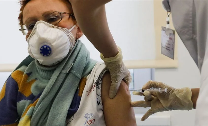 Rusya'nın tüm bölgelerinde Kovid-19'a karşı toplu aşılama başladı