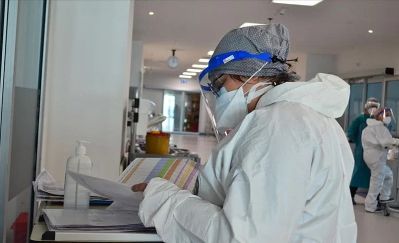 Türkiye'de son 24 saatte 15 bin 692 kişinin testi pozitif çıktı, 254 kişi hayatını kaybetti
